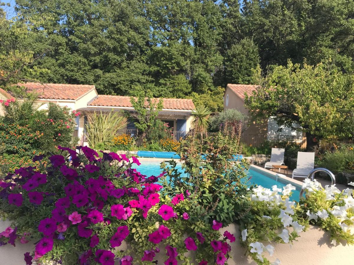 Les Hauts d'Eyragues gîte Aigue Marine Meublé classé 4 étoiles Exterior foto